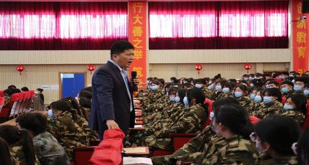 周虎震教授應(yīng)邀為保定市科技中等專業(yè)學(xué)校作開學(xué)第一課報告
